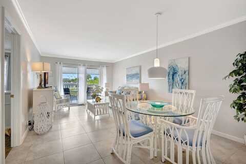 154 Lake Meryl Drive, West Palm Beach, FL 33411