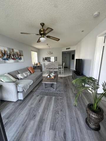 3138 Via Poinciana, Lake Worth, FL 33467
