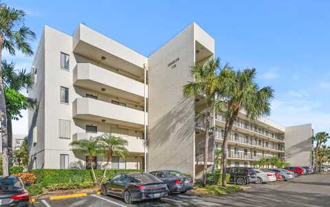 3138 Via Poinciana, Lake Worth, FL 33467