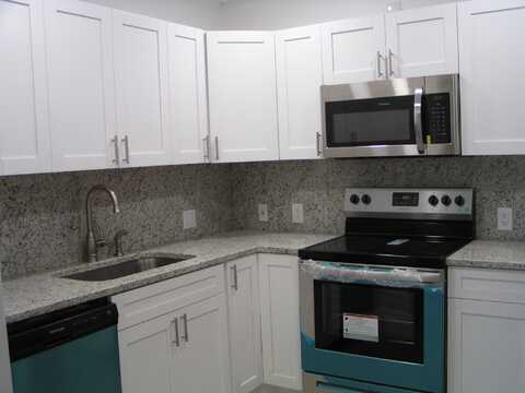 120 Mansfield C, Boca Raton, FL 33434