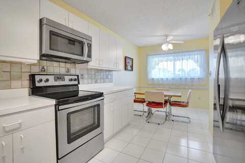 4734 Lucerne Lakes Boulevard E, Lake Worth, FL 33467