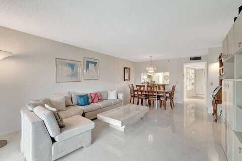 14475 Strathmore Lane, Delray Beach, FL 33446