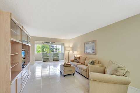 3178 Via Poinciana, Lake Worth, FL 33467