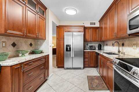7129 Promenade Drive, Boca Raton, FL 33433