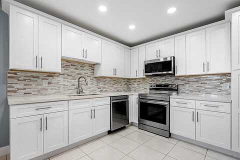 1740 NW 19th Terrace, Delray Beach, FL 33445