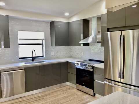 8895 Old Pine Road, Boca Raton, FL 33433