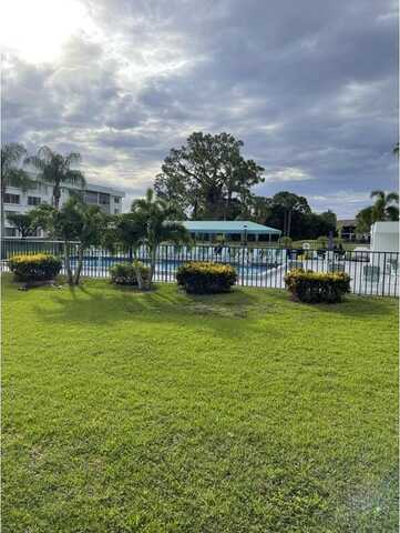 6698 10th Avenue N, Lake Worth, FL 33467