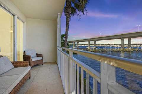 275 NW Flagler Avenue, Stuart, FL 34994
