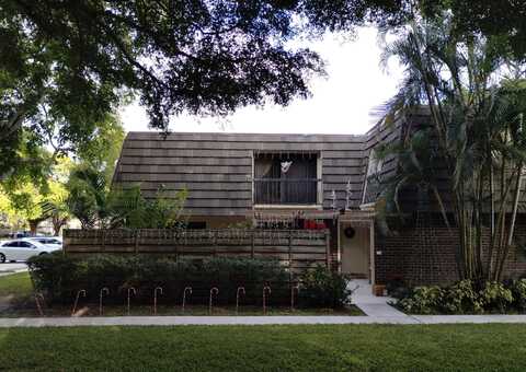 108 1st Terrace, Palm Beach Gardens, FL 33418