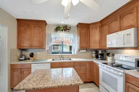 9855 Loquat Tree Run, Boynton Beach, FL 33436