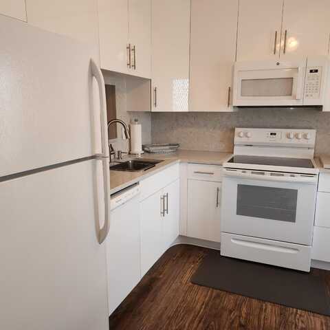 2182 NE 1st Way, Boynton Beach, FL 33435