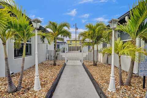 220 Walton Boulevard, West Palm Beach, FL 33405