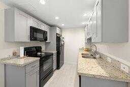 1008 Guilford A, Boca Raton, FL 33434