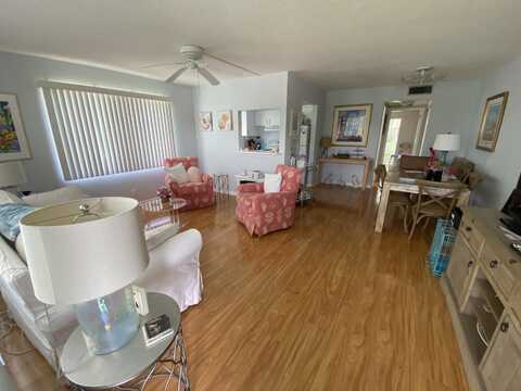 298 Sheffield M, West Palm Beach, FL 33417