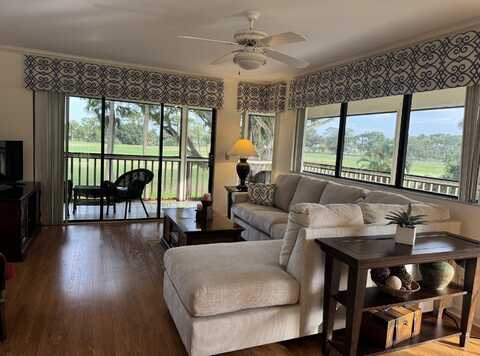 428 Brackenwood Lane S, Palm Beach Gardens, FL 33418
