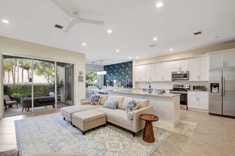 4 Nottingham Place, Boynton Beach, FL 33426
