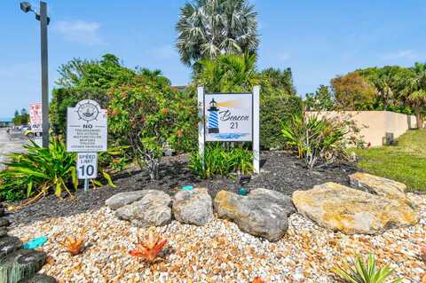 1561 NE 12th Terrace, Jensen Beach, FL 34957