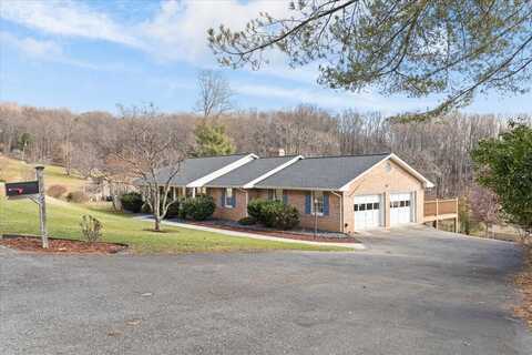 4339 Denbeigh CIR, Vinton, VA 24179