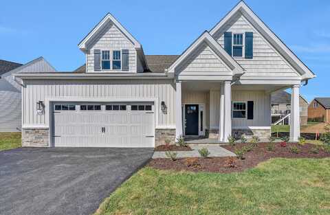 2240 Foxfield LN, Salem, VA 24153