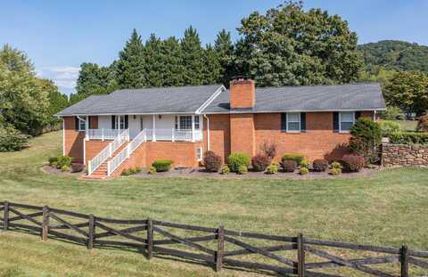 1374 HIGHLAND ACRES RD, Vinton, VA 24179