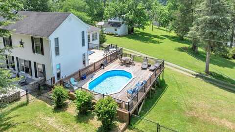 1014 Tall Tree RD, Wirtz, VA 24184