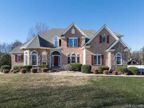 211 Apple St, South Hill, VA 23970