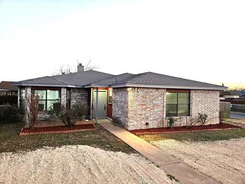 1134 S Concho Park Dr, San Angelo, TX 76903