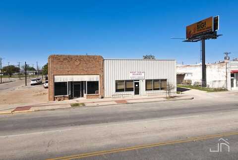 303 N Chadbourne St, San Angelo, TX 76903