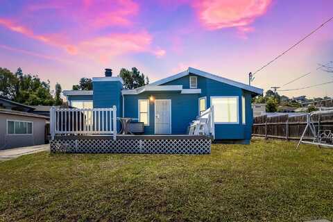 8423 Prospect Ave, Santee, CA 92071