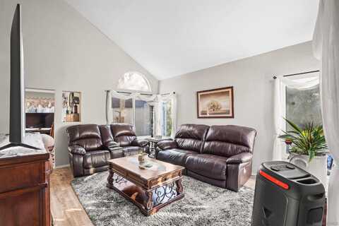 2277 Dunstan St, Oceanside, CA 92054