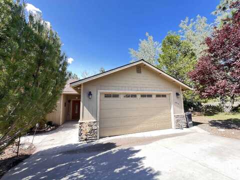 17315 Squirrel Ct., Weed, CA 96094