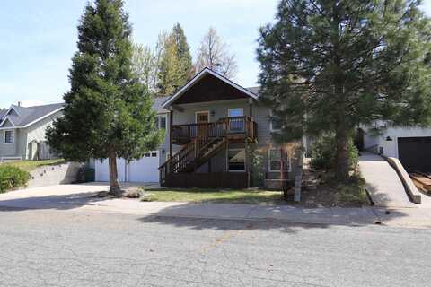 1512 Village Way, Mount Shasta, CA 96067