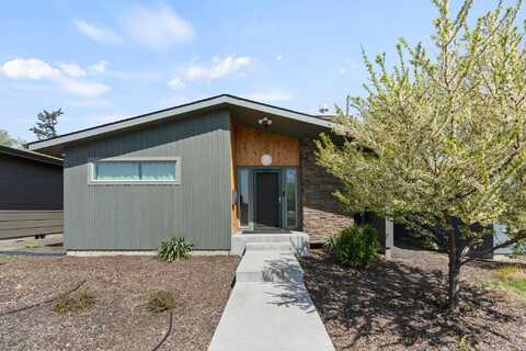 2518 W Bridge Ave, Spokane, WA 99201