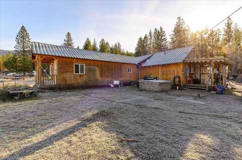 6137 Coyote Canyon Rd, Fruitland, WA 99129