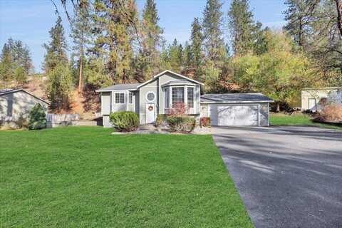 129 E Wynot Dr, Nine Mile Falls, WA 99026