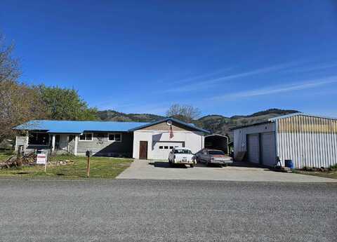 665 E Riverview Ln, Kettle Falls, WA 99141