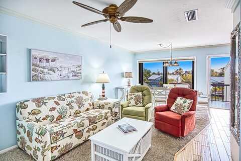 1250 Tennisplace Ct, Sanibel, FL 33957
