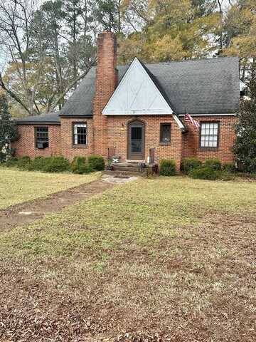 201 Highland Dr., Latta, SC 29565