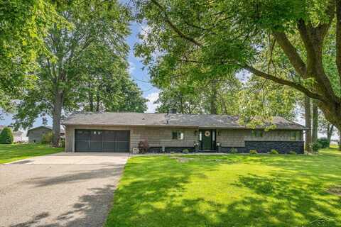 44 N Linwood Beach, Linwood, MI 48634