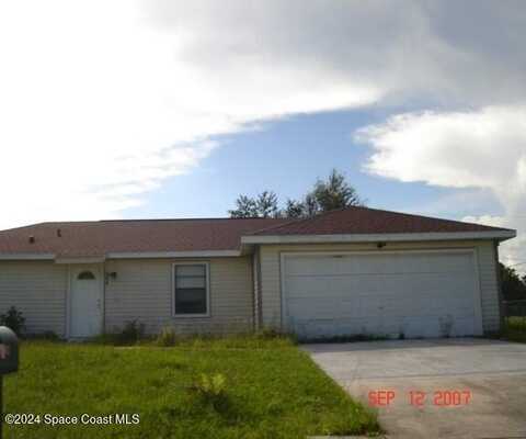 556 Hobart Avenue NW, Palm Bay, FL 32907