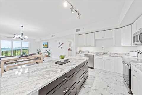 735 Pilot Lane, Merritt Island, FL 32952