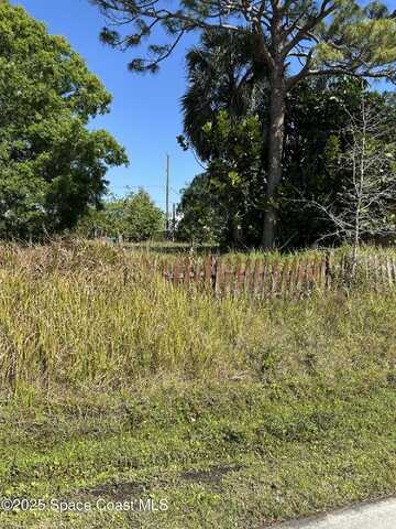 000 Jacobin Street NW, Palm Bay, FL 32907