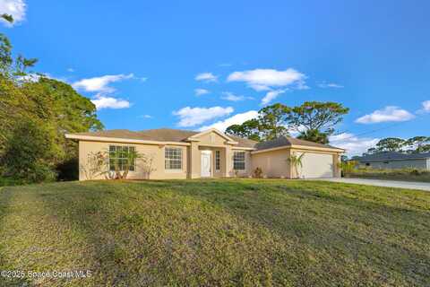 2815 Foxglove Avenue SW, Palm Bay, FL 32908