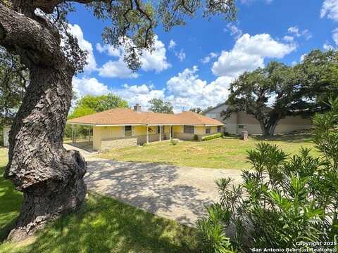 116 CRESTVIEW DR, Canyon Lake, TX 78133