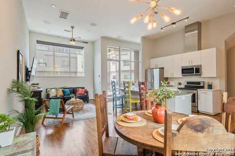 1116 E QUINCY ST, San Antonio, TX 78212