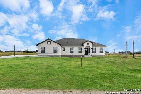 105 Hidden Cove, Floresville, TX 78114