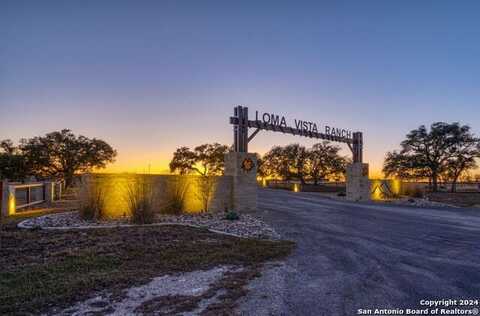 1700 Cattlemans Crossing, Kerrville, TX 78028