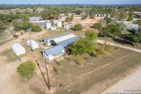 127 Mountain View, Bandera, TX 78003