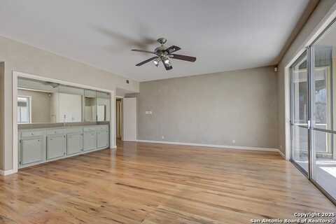3678 Hidden Dr, San Antonio, TX 78217
