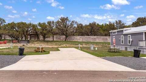 5386 Ranch Road 1376 #67, Fredericksburg, TX 78624